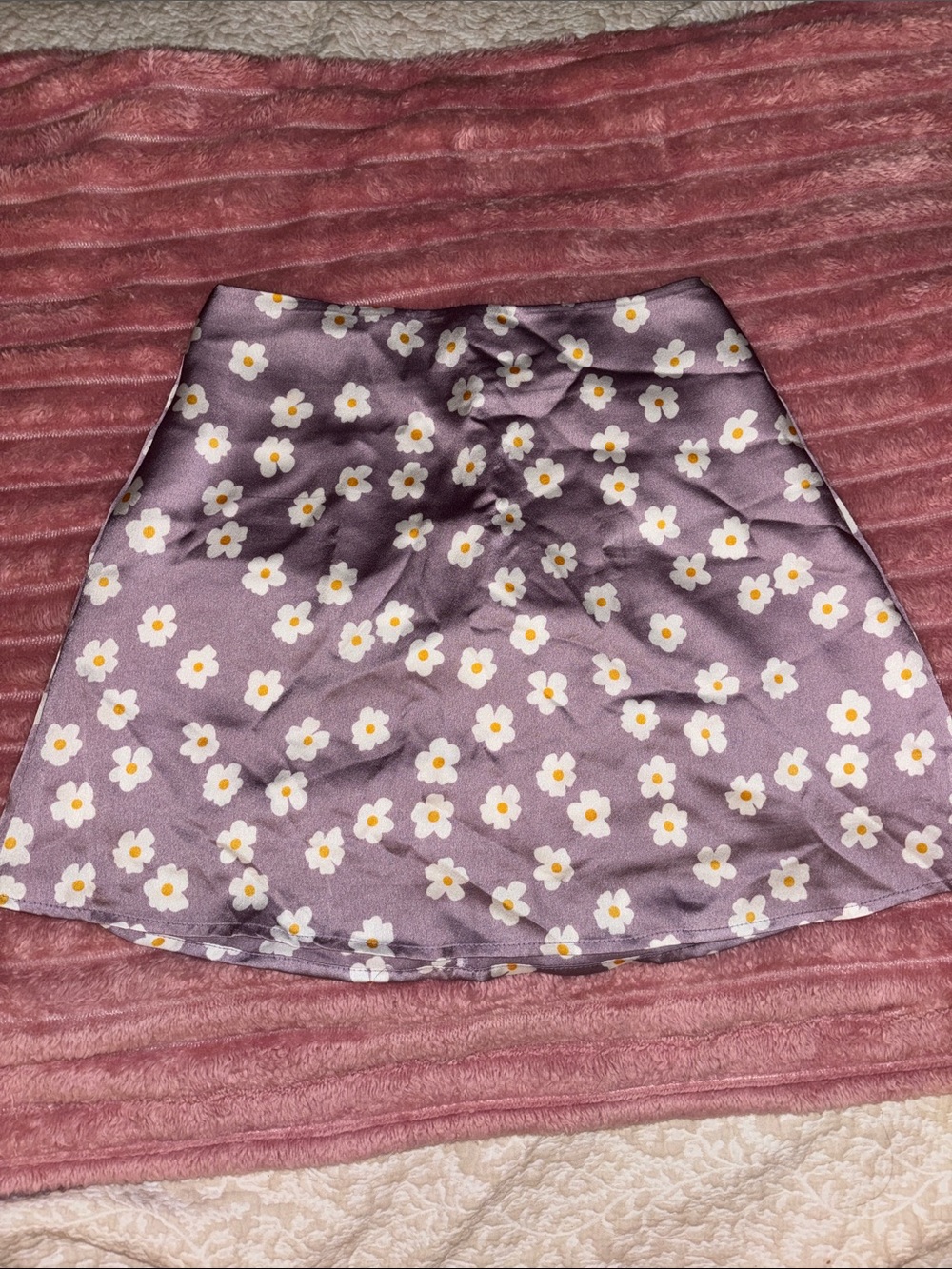 SHEIN Purple Floral Satin Skater Skirt with White Daisies